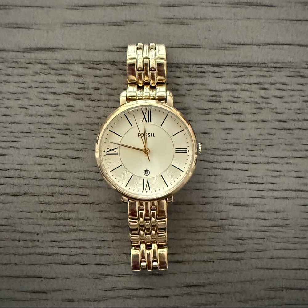 GOLD WOMENS FOSSIL WATCH